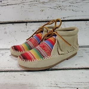 Minnetonka Frisco Serape Moccasin Sz 1
